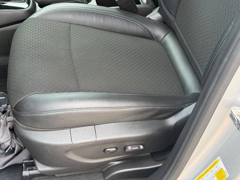 Buick Encore Vehicle Full-screen Gallery Image 22