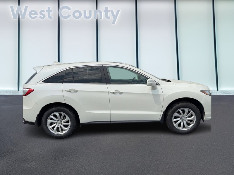 Acura RDX Vehicle Full-screen Gallery Image 02