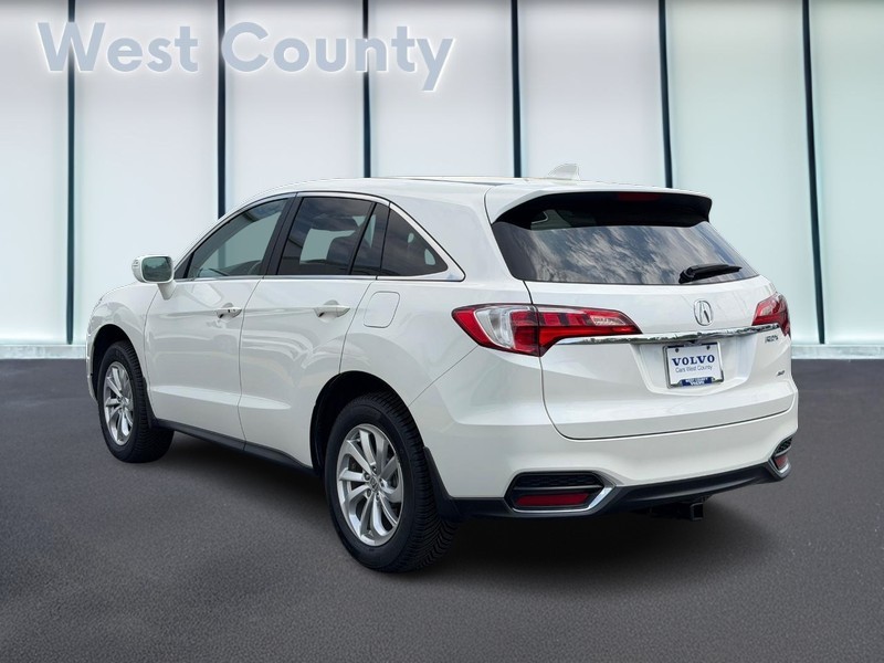 Acura RDX Vehicle Full-screen Gallery Image 06