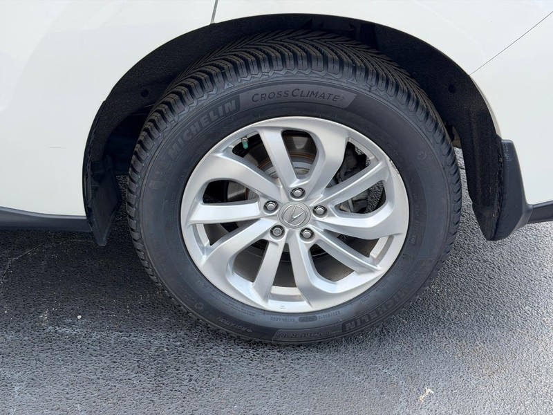 Acura RDX Vehicle Full-screen Gallery Image 07