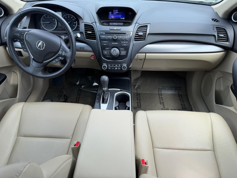 Acura RDX Vehicle Full-screen Gallery Image 11