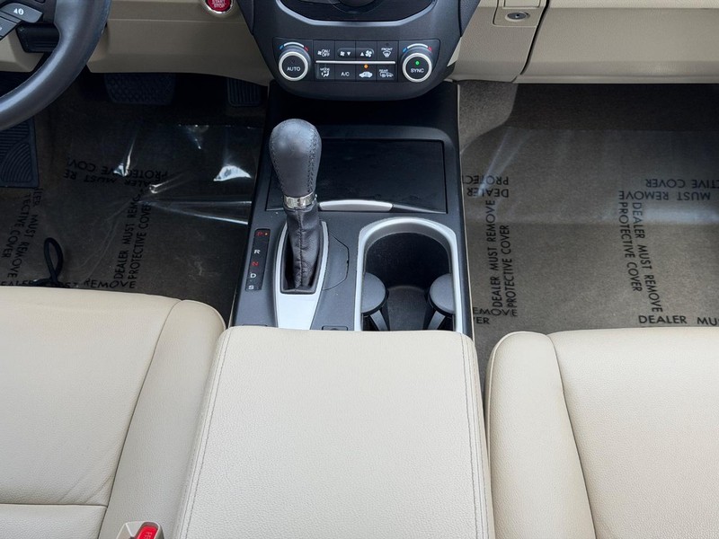 Acura RDX Vehicle Full-screen Gallery Image 14