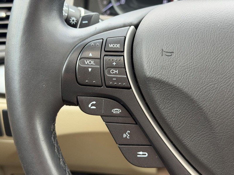 Acura RDX Vehicle Full-screen Gallery Image 18