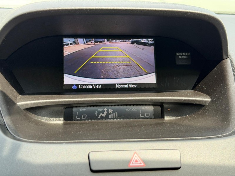 Acura RDX Vehicle Full-screen Gallery Image 22