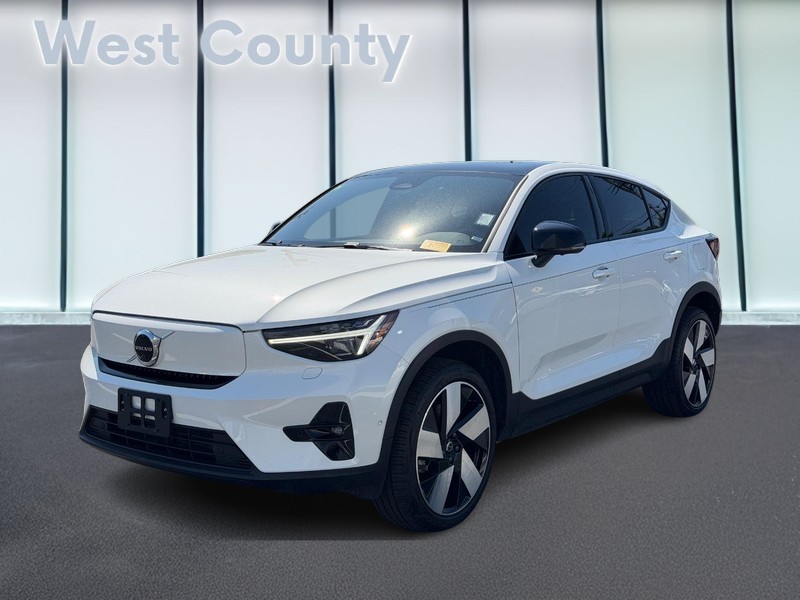 Volvo C40 Recharge Pure Electric Vehicle Full-screen Gallery Image 08