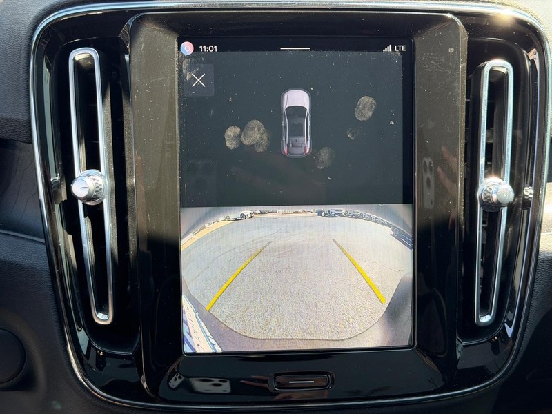Volvo C40 Recharge Pure Electric Vehicle Full-screen Gallery Image 19