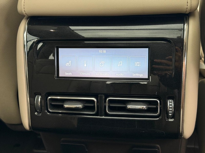 Lincoln Aviator Vehicle Full-screen Gallery Image 14