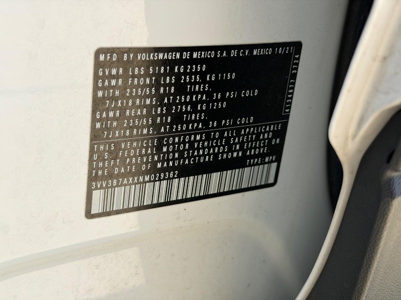 Volkswagen Tiguan Vehicle Full-screen Gallery Image 23