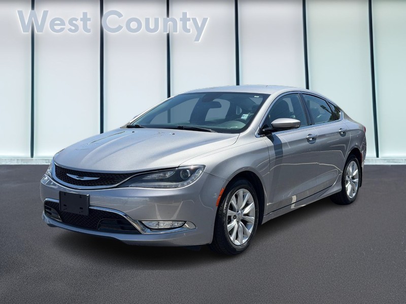 Chrysler 200 Vehicle Full-screen Gallery Image 08