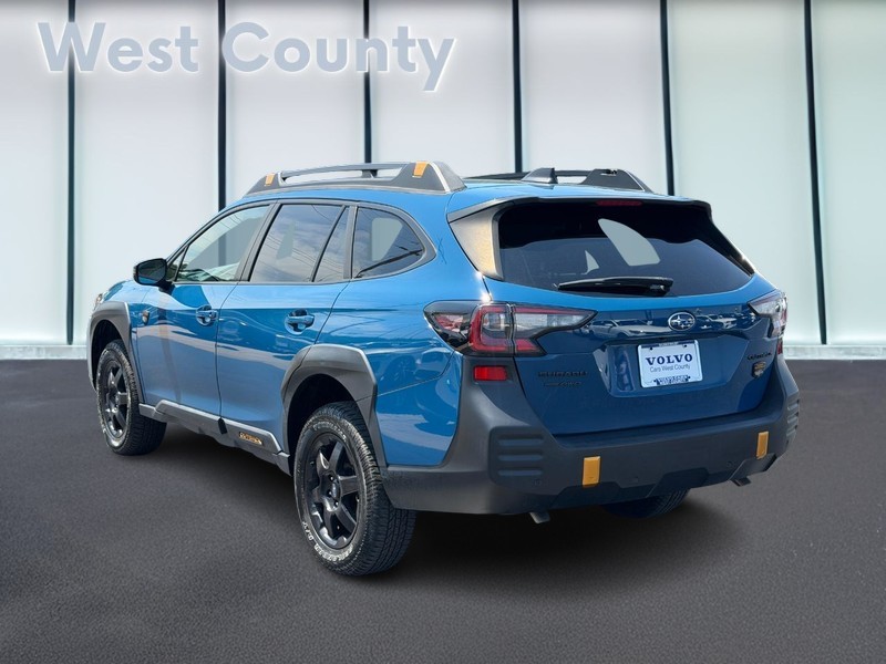 Subaru Outback Vehicle Full-screen Gallery Image 06