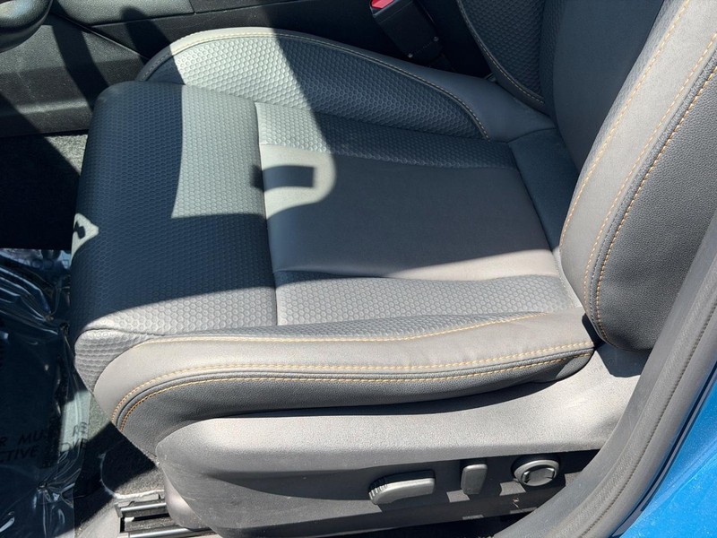 Subaru Outback Vehicle Full-screen Gallery Image 22