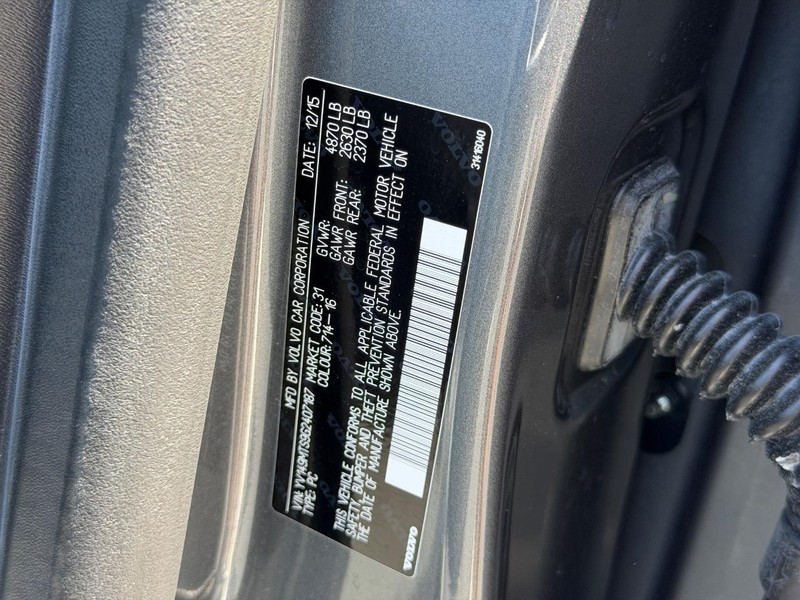 Volvo S60 Vehicle Full-screen Gallery Image 24