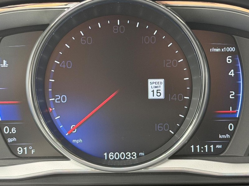 Volvo V60 Vehicle Full-screen Gallery Image 20