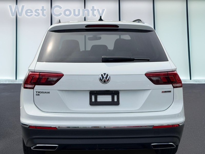 Volkswagen Tiguan Vehicle Full-screen Gallery Image 05