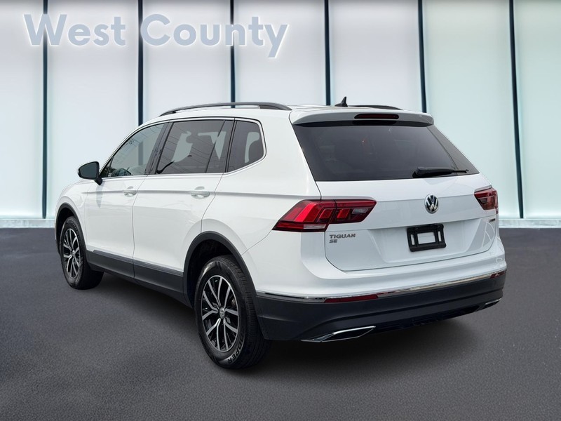 Volkswagen Tiguan Vehicle Full-screen Gallery Image 06