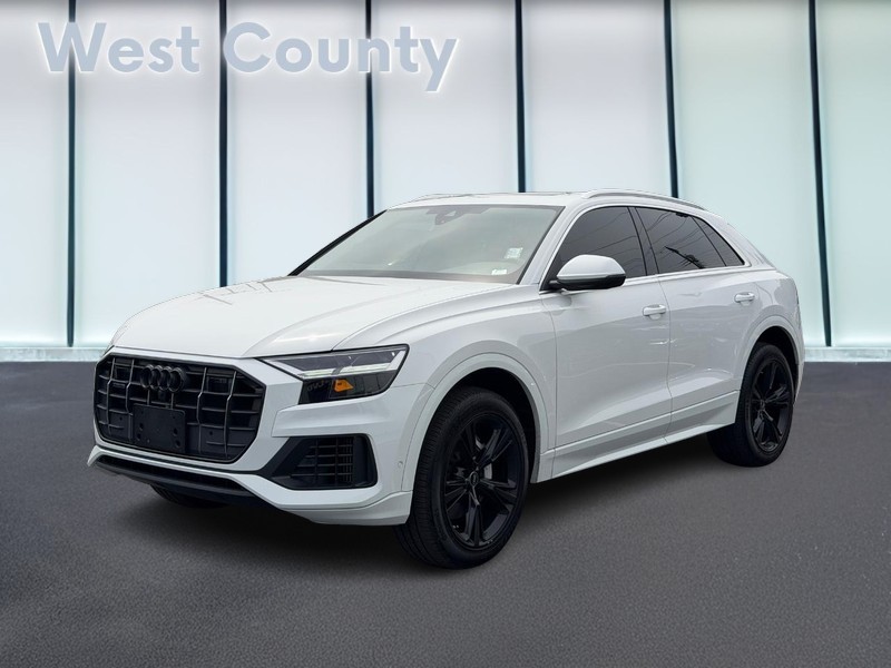 Audi Q8 Vehicle Full-screen Gallery Image 08