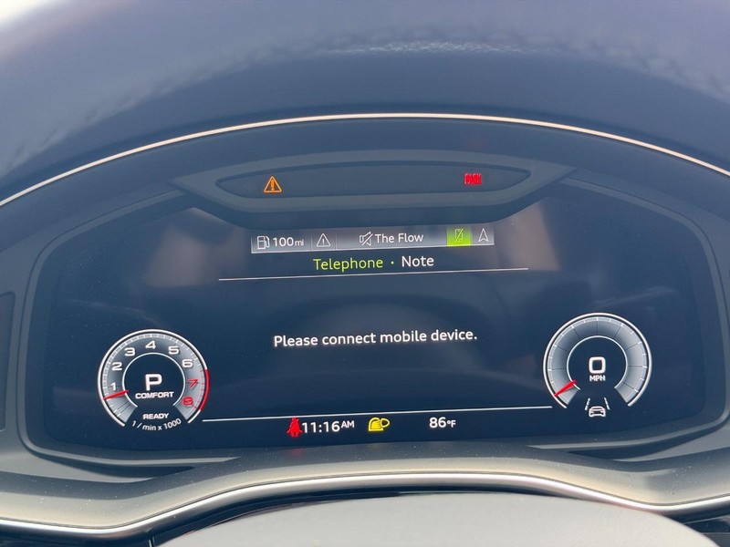 Audi Q8 Vehicle Full-screen Gallery Image 20