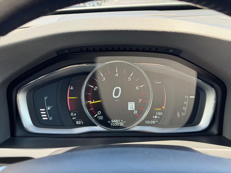 Volvo S60 Inscription Vehicle Full-screen Gallery Image 18