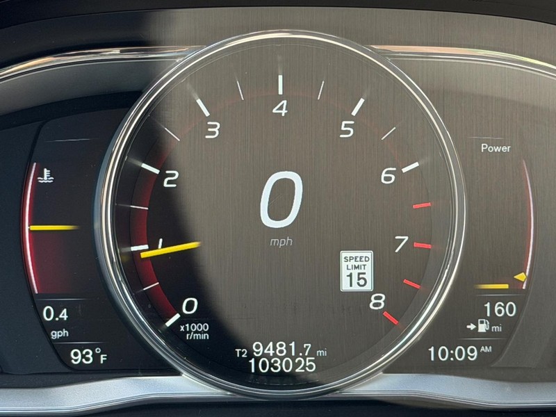 Volvo S60 Inscription Vehicle Full-screen Gallery Image 19