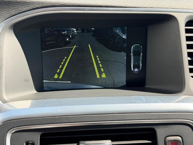 Volvo S60 Inscription Vehicle Full-screen Gallery Image 20