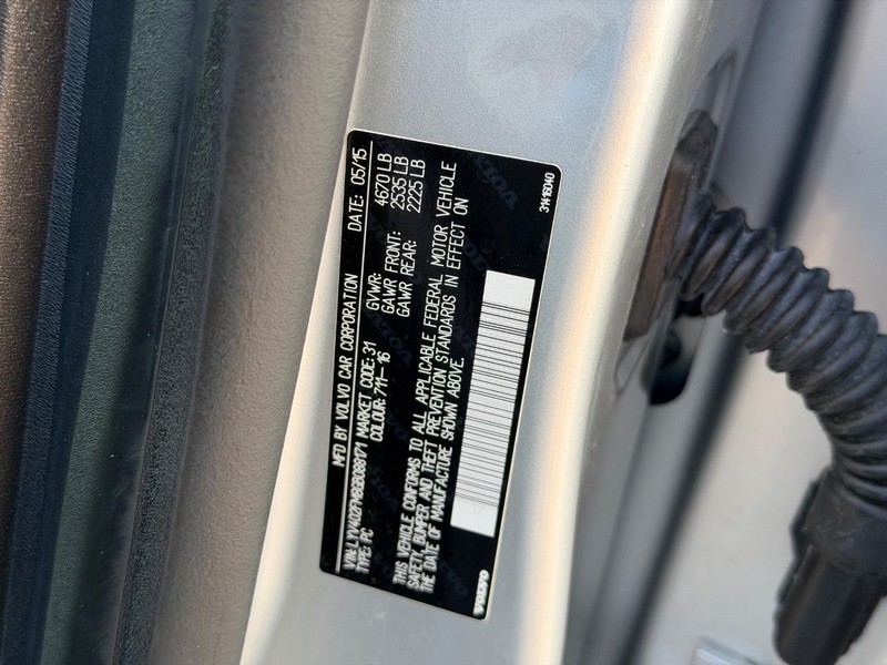 Volvo S60 Inscription Vehicle Full-screen Gallery Image 23