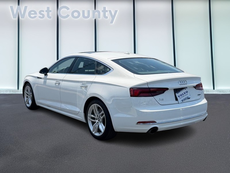Audi A5 Sportback Vehicle Full-screen Gallery Image 06