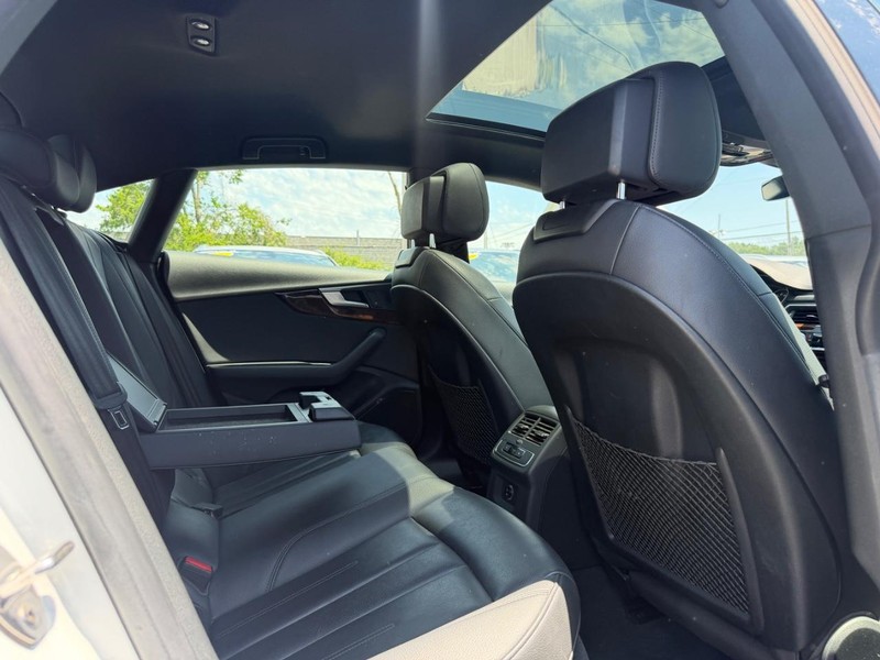 Audi A5 Sportback Vehicle Full-screen Gallery Image 10