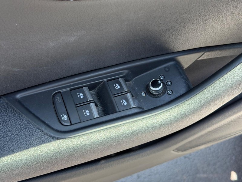 Audi A5 Sportback Vehicle Full-screen Gallery Image 15