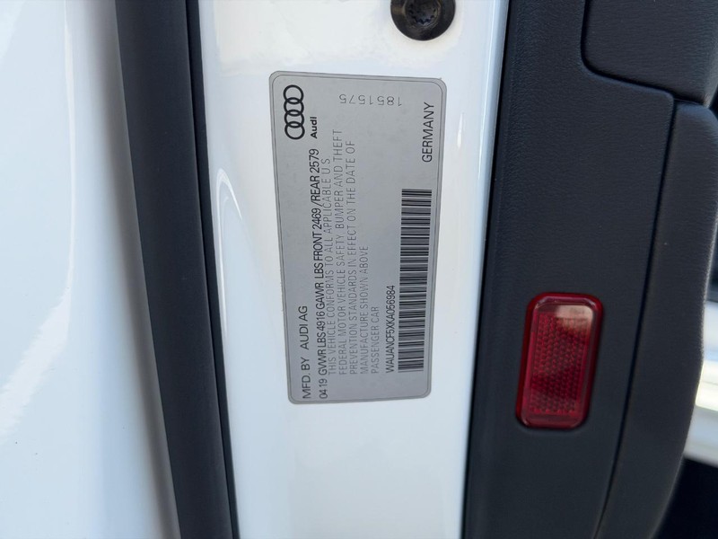Audi A5 Sportback Vehicle Full-screen Gallery Image 24