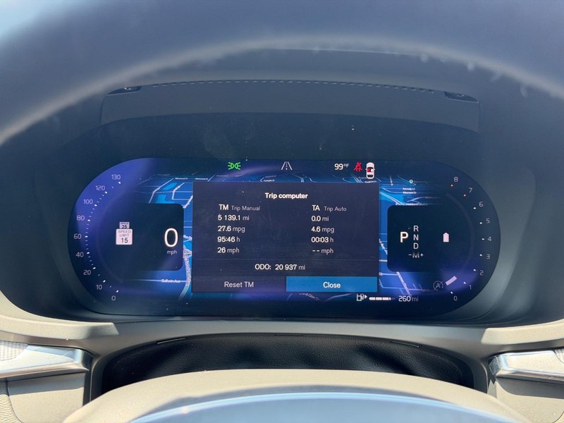 Volvo S60 Vehicle Full-screen Gallery Image 18