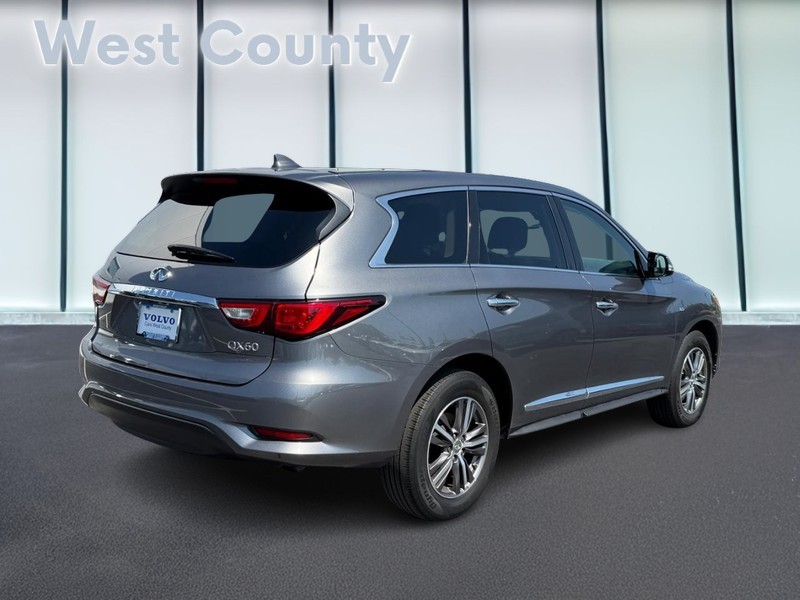 INFINITI QX60 Vehicle Full-screen Gallery Image 03