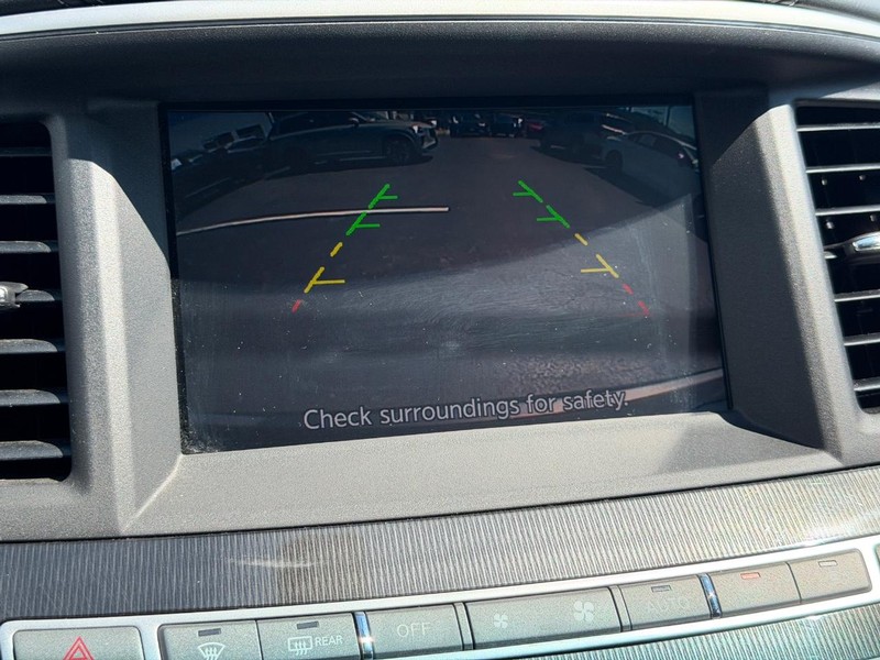 INFINITI QX60 Vehicle Full-screen Gallery Image 21