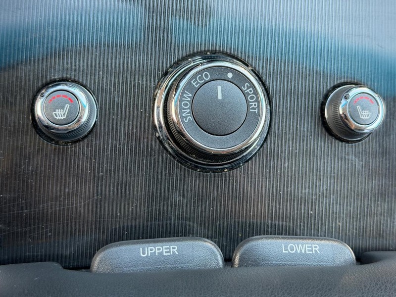 INFINITI QX60 Vehicle Full-screen Gallery Image 22