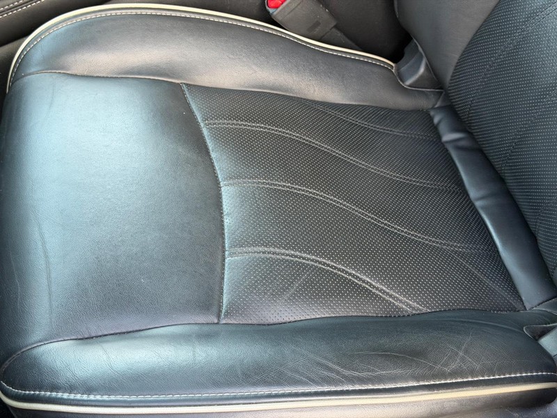 INFINITI QX60 Vehicle Full-screen Gallery Image 23