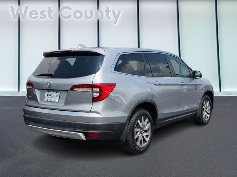 Honda Pilot Vehicle Full-screen Gallery Image 03