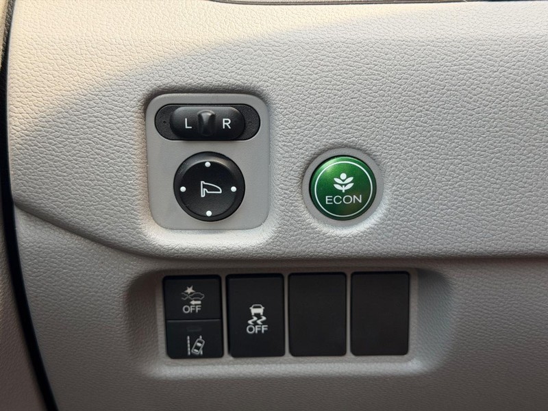 Honda Pilot Vehicle Full-screen Gallery Image 16