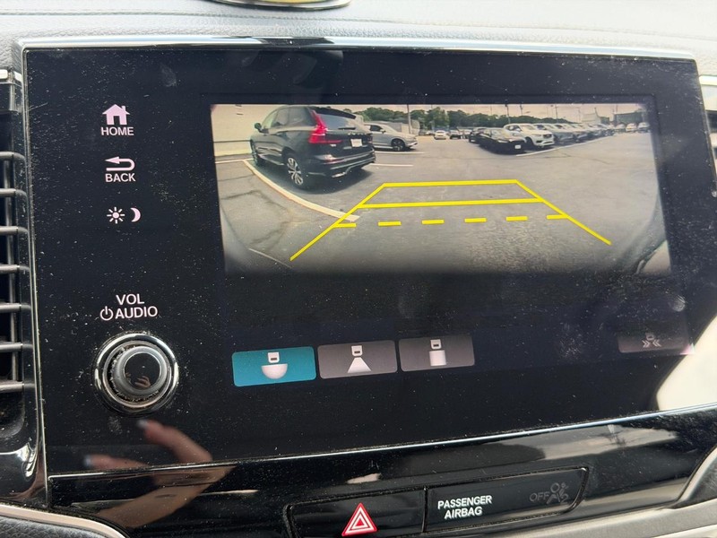 Honda Pilot Vehicle Full-screen Gallery Image 22