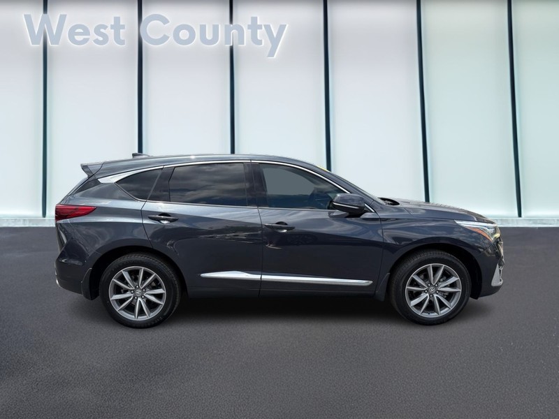 Acura RDX Vehicle Full-screen Gallery Image 02