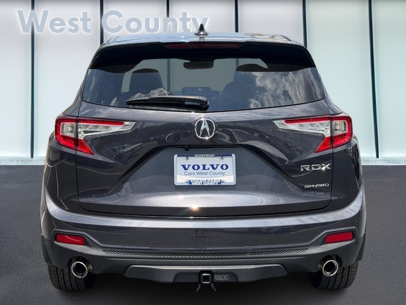 Acura RDX Vehicle Full-screen Gallery Image 05