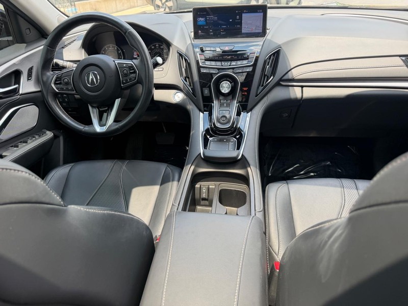 Acura RDX Vehicle Full-screen Gallery Image 11