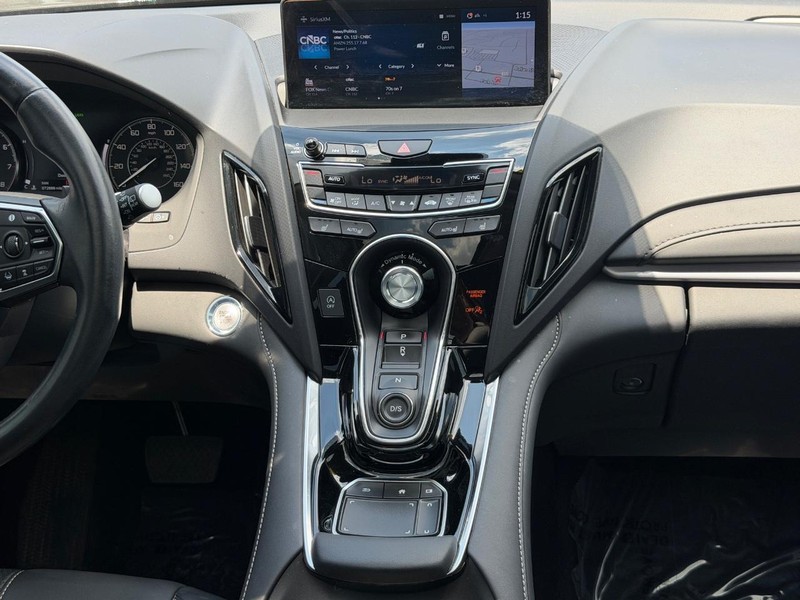 Acura RDX Vehicle Full-screen Gallery Image 13