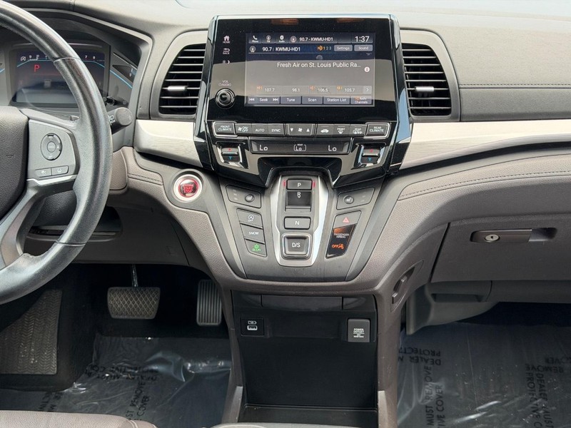 Honda Odyssey Vehicle Full-screen Gallery Image 13