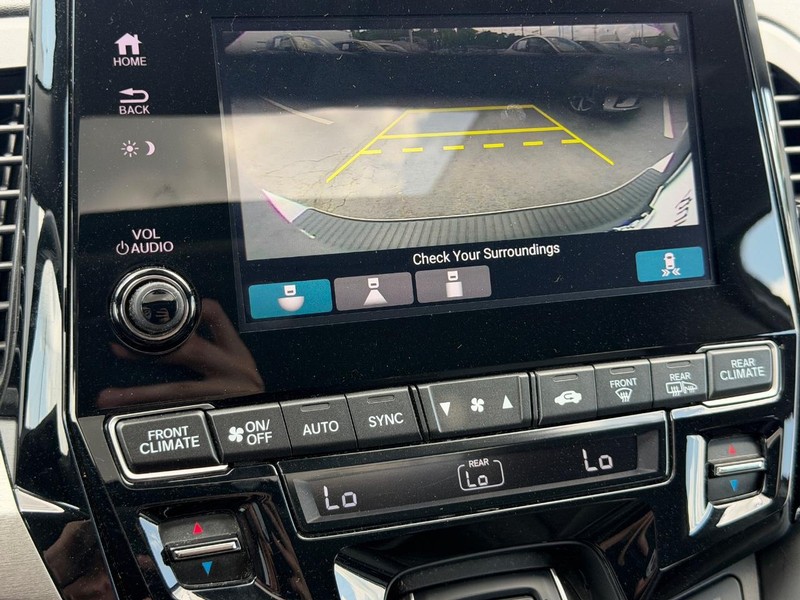 Honda Odyssey Vehicle Full-screen Gallery Image 21