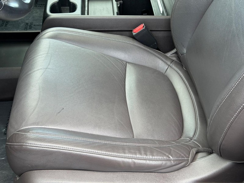 Honda Odyssey Vehicle Full-screen Gallery Image 23