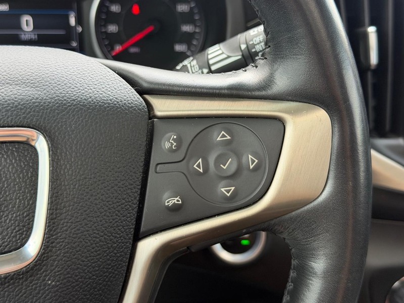 GMC Terrain Vehicle Full-screen Gallery Image 17