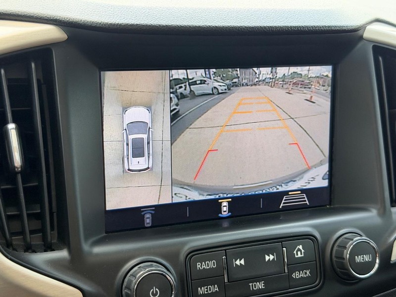 GMC Terrain Vehicle Full-screen Gallery Image 20