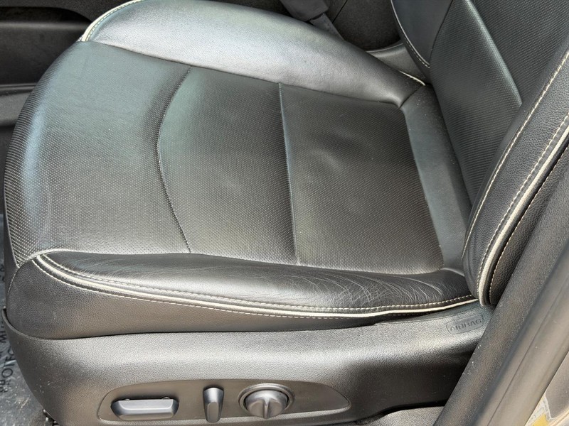 GMC Terrain Vehicle Full-screen Gallery Image 21
