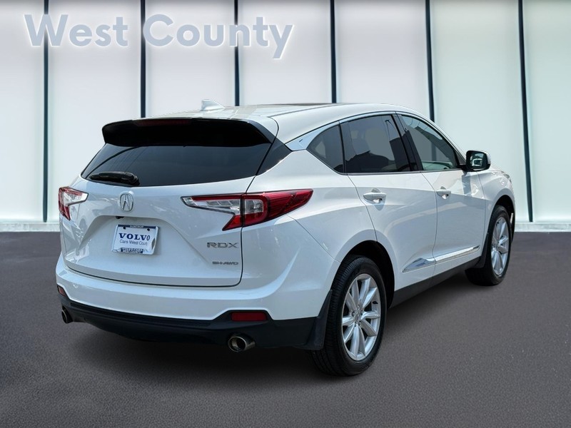 Acura RDX Vehicle Full-screen Gallery Image 03