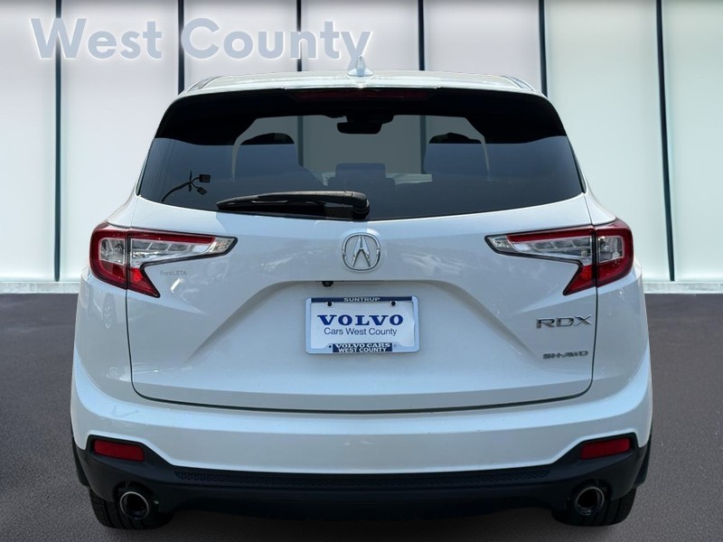 Acura RDX Vehicle Full-screen Gallery Image 05