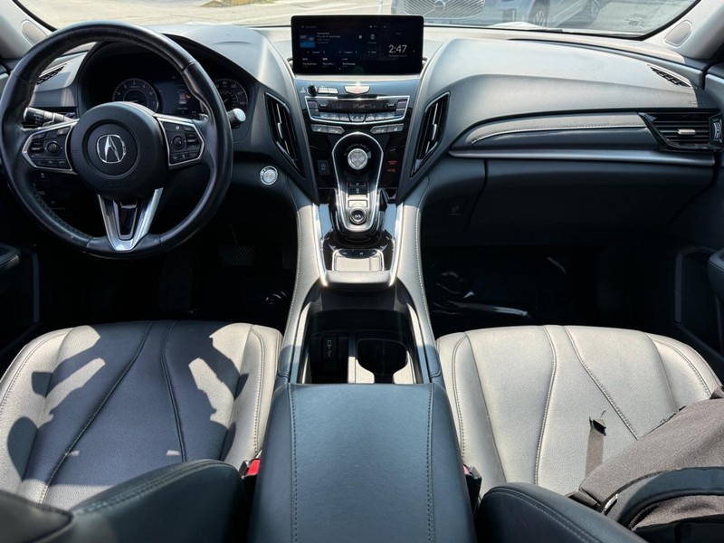Acura RDX Vehicle Full-screen Gallery Image 11